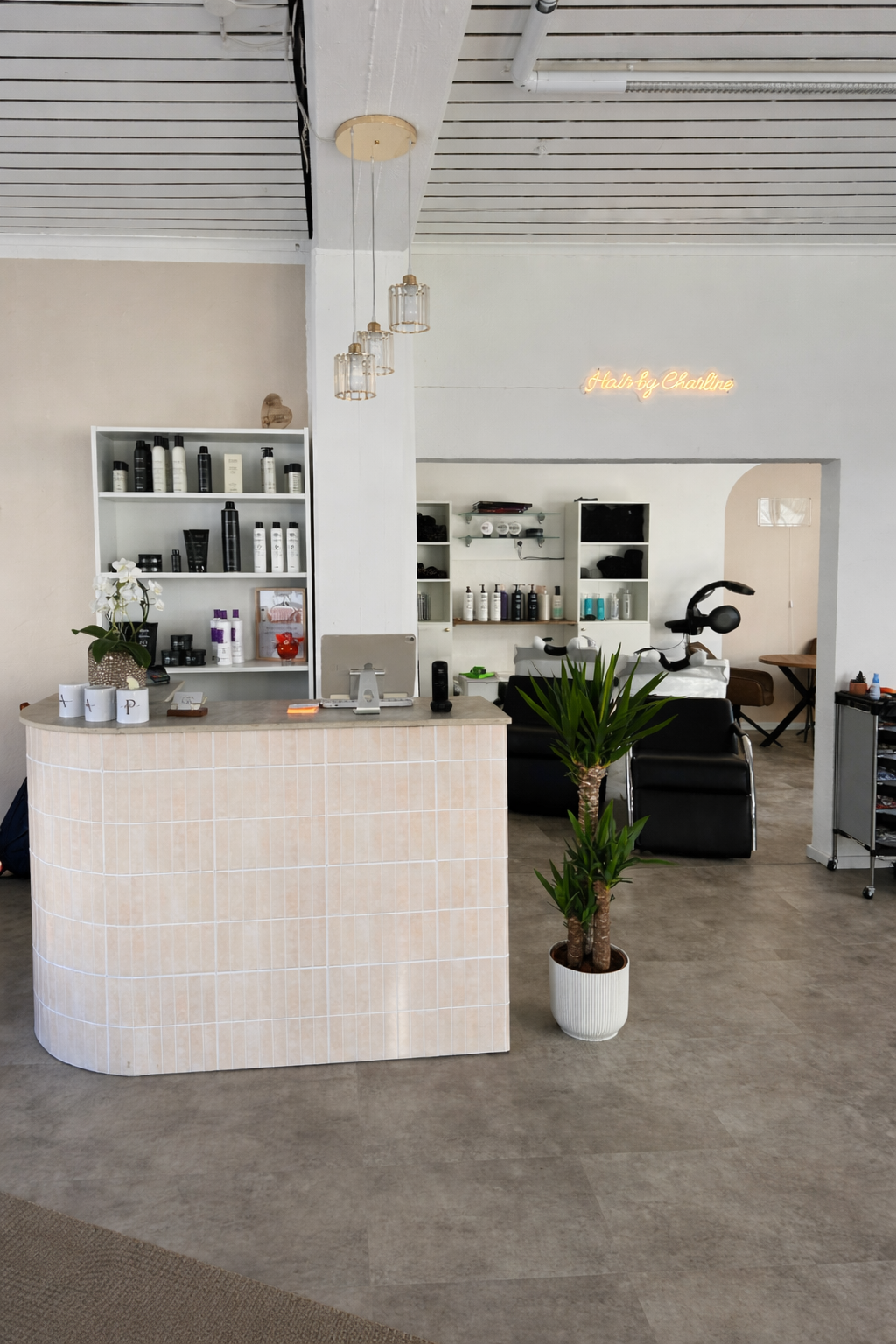 Innenansicht des Friseursalons Hair by Charline in Wiehl